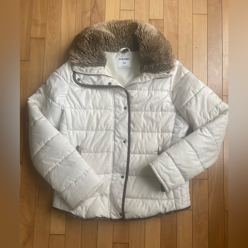 Old Navy puffer jacket S